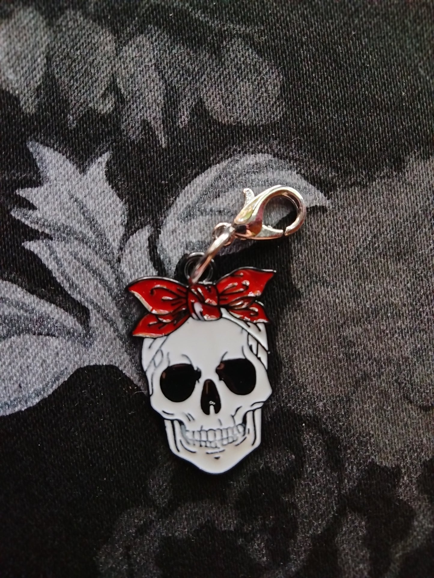 Skull With Bow Bag Charm